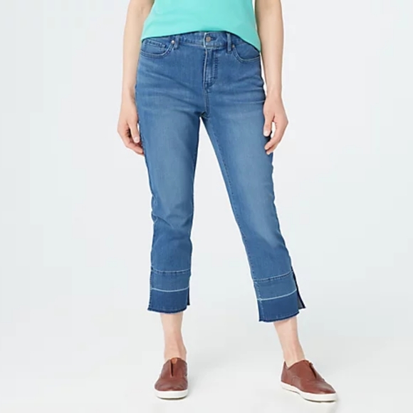 Isaac Mizrahi Denim - Isaac Mizraha Live cropped jeans. Size 4